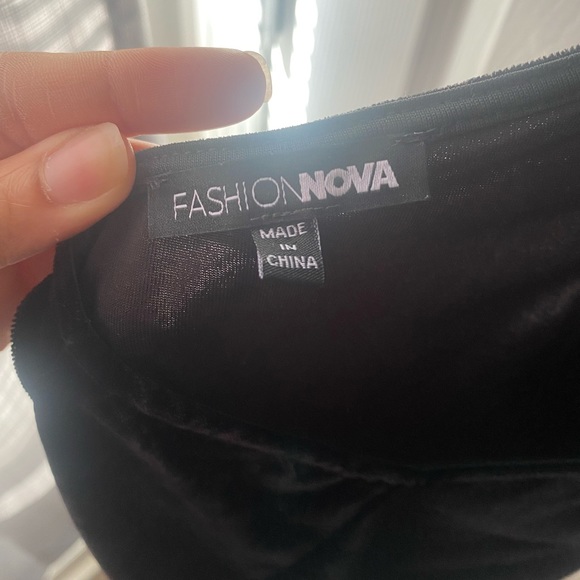 Long black velvet dress - Picture 1 of 5